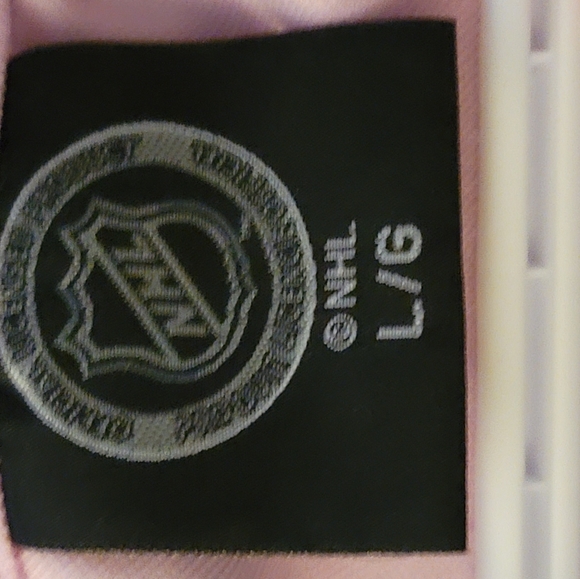 Edmonton Oilers Women's Jersey - Picture 3 of 3